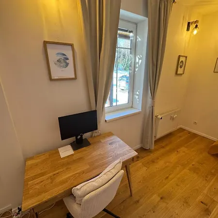 Cucoriedka-vila Mudron Apartment